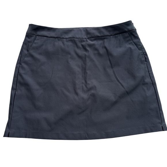 Nike Dresses & Skirts - Nike Dri fit Women’s Black skort skirt Golf Pickleball Size Medium